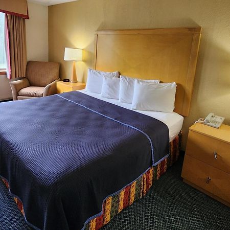Katahdin Inn & Suites Millinocket Eksteriør billede