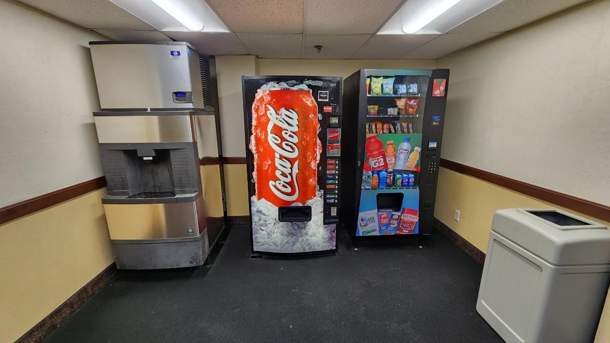 Katahdin Inn & Suites Millinocket Eksteriør billede
