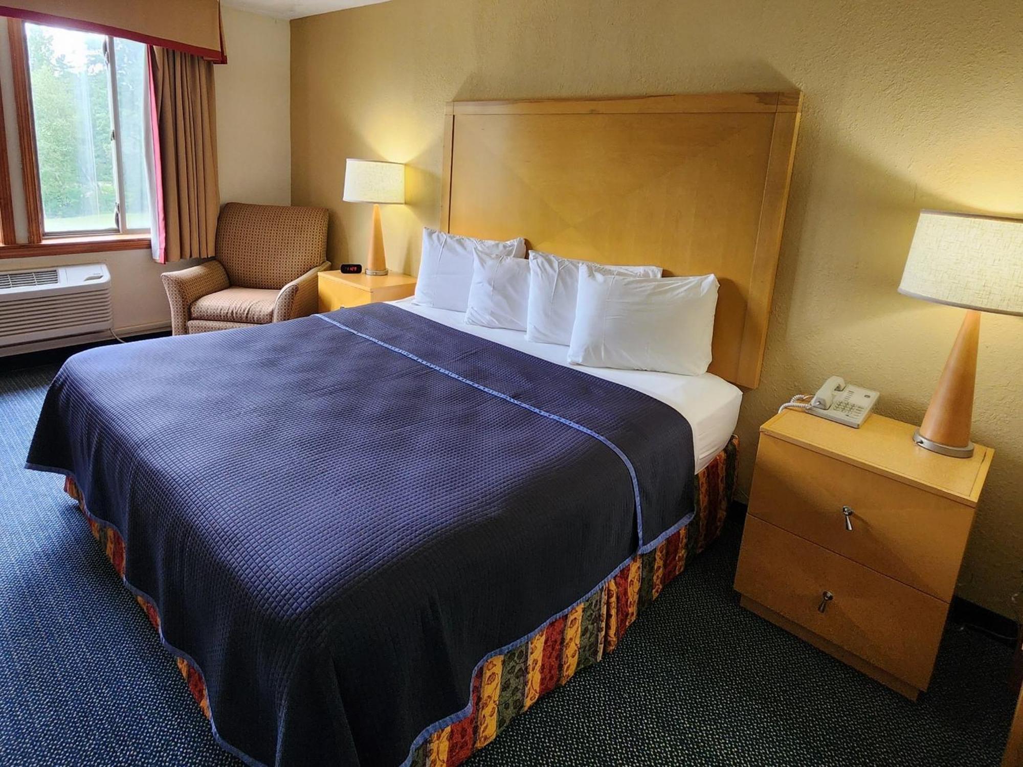 Katahdin Inn & Suites Millinocket Eksteriør billede