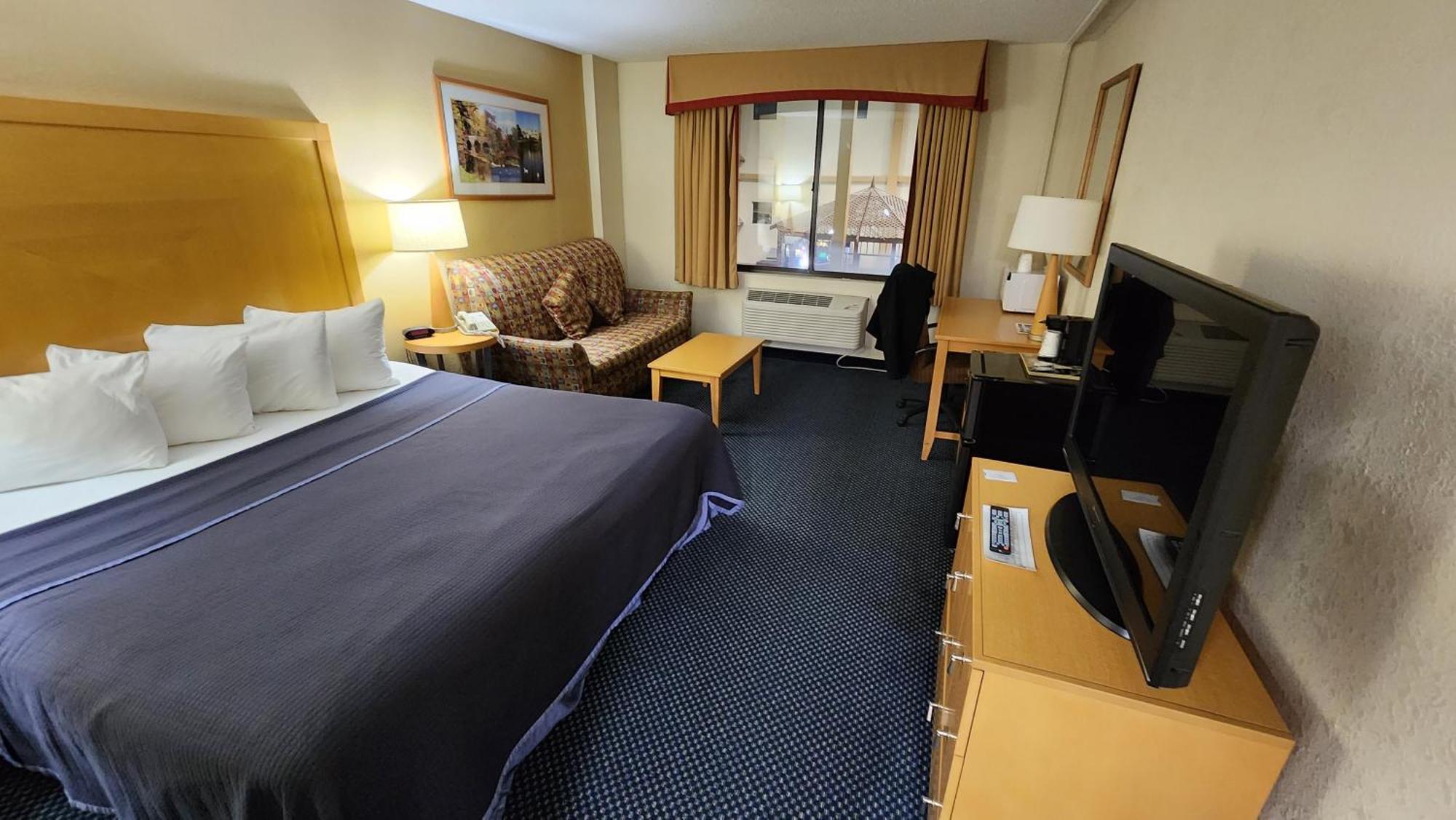 Katahdin Inn & Suites Millinocket Eksteriør billede
