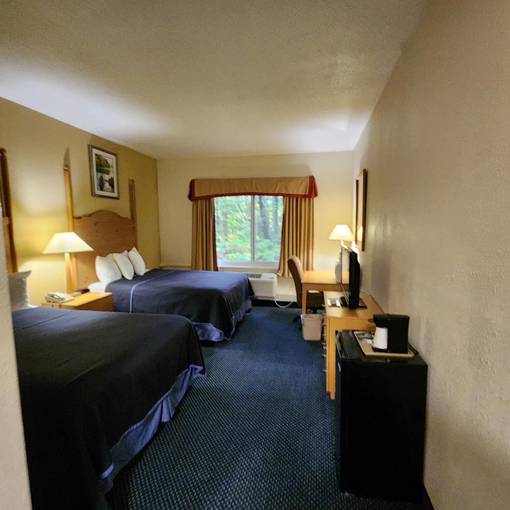 Katahdin Inn & Suites Millinocket Eksteriør billede