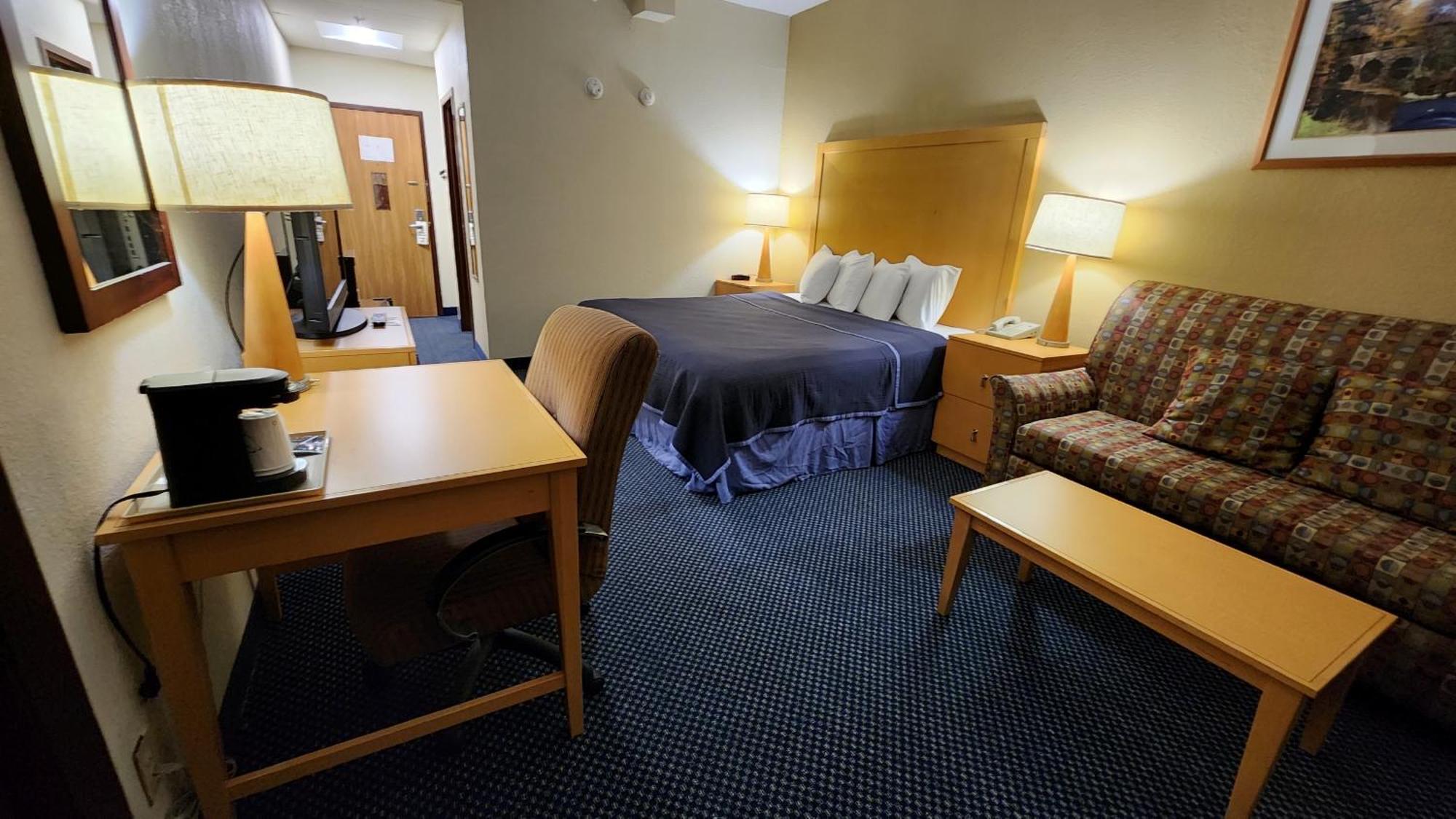 Katahdin Inn & Suites Millinocket Eksteriør billede