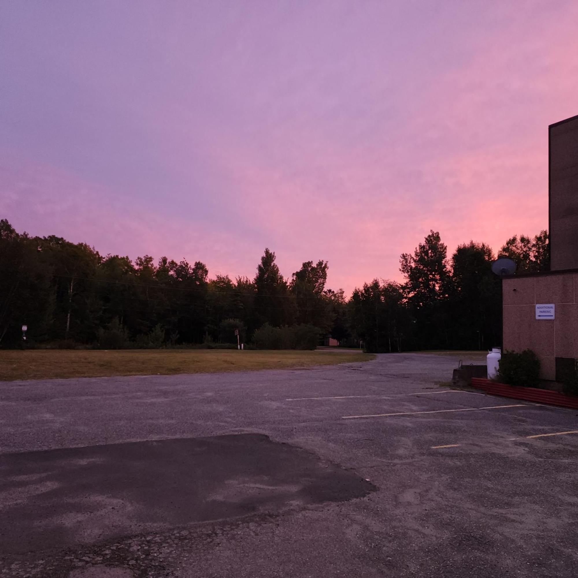 Katahdin Inn & Suites Millinocket Eksteriør billede