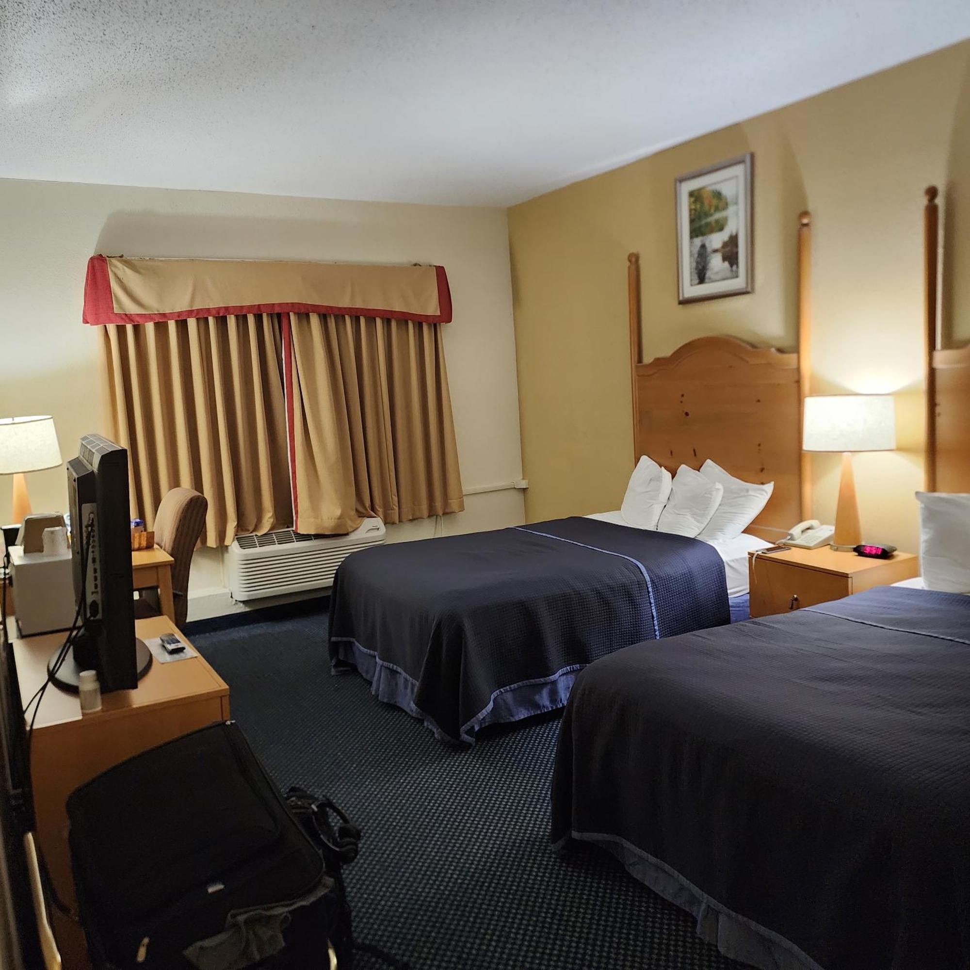 Katahdin Inn & Suites Millinocket Eksteriør billede