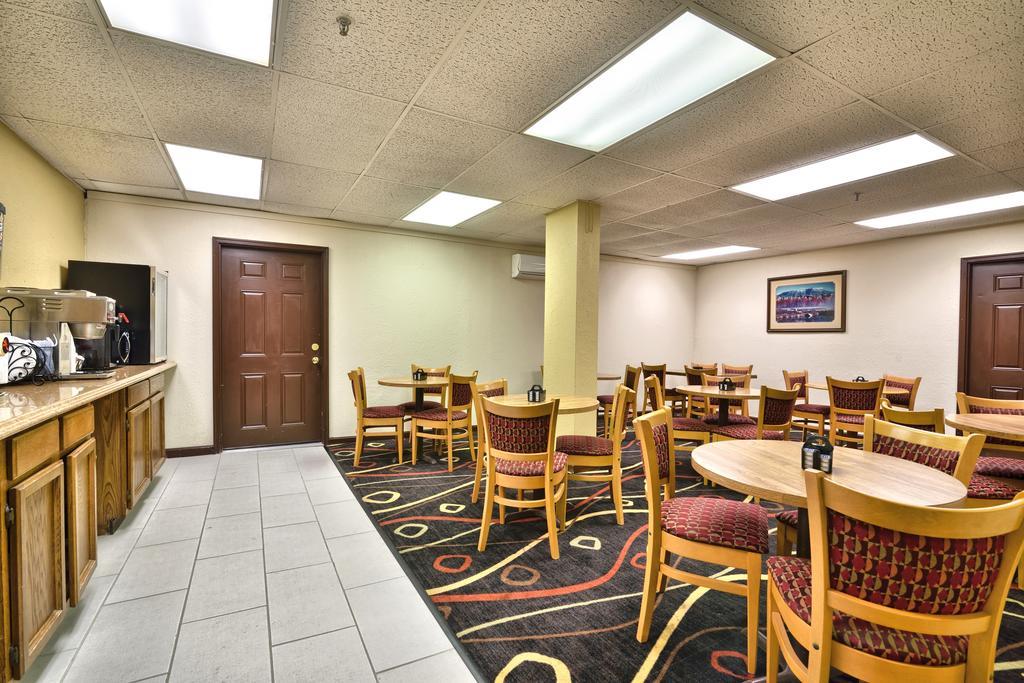 Katahdin Inn & Suites Millinocket Eksteriør billede