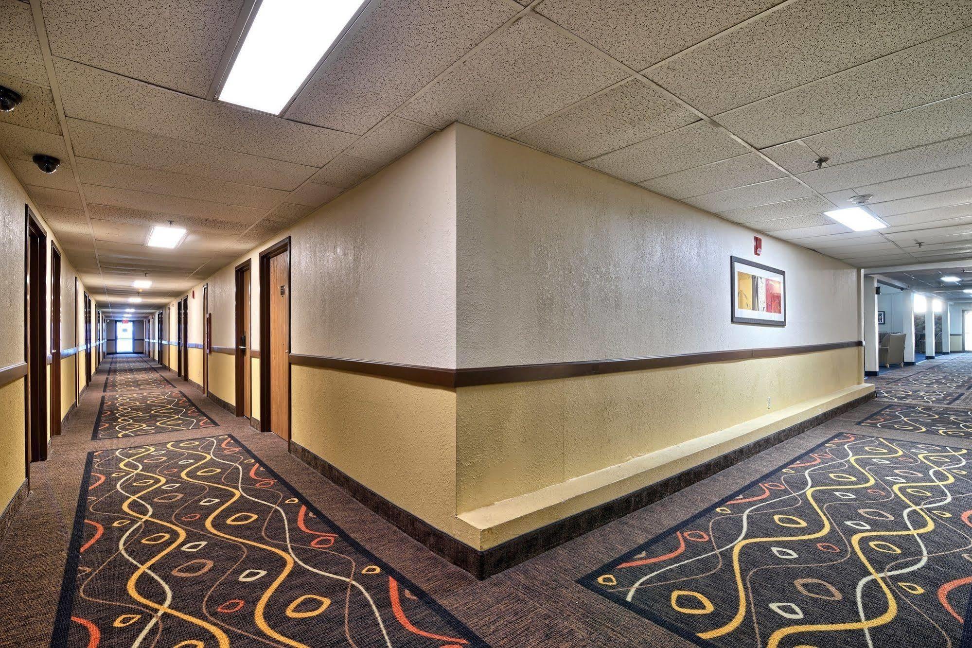 Katahdin Inn & Suites Millinocket Eksteriør billede